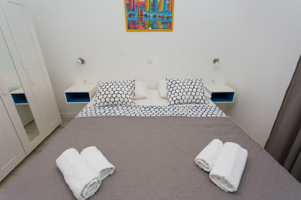 Apartments Pinery Makarska Exterior foto