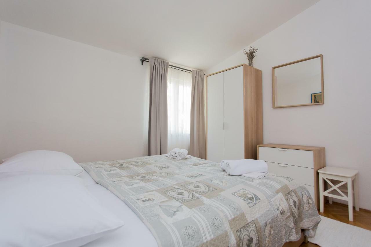 Apartments Pinery Makarska Exterior foto